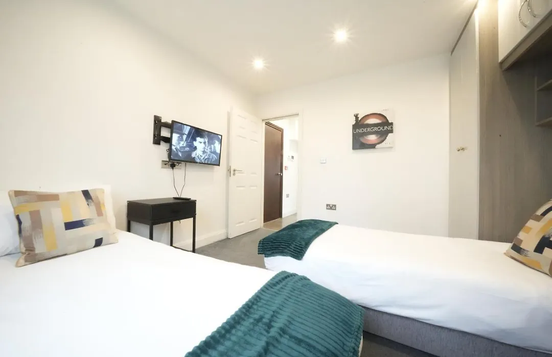 Hatton Apartments: Airport-Adjacent with Free Parking and Underground Access-1