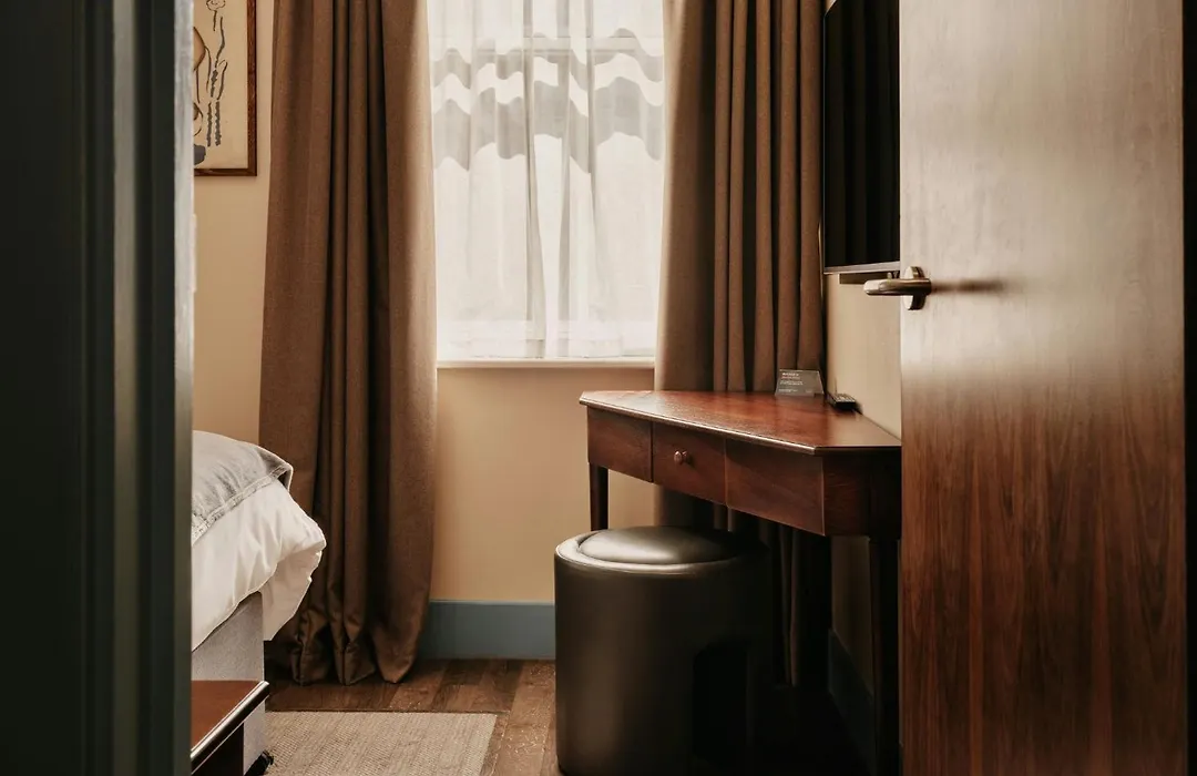 Morton Hotel-1