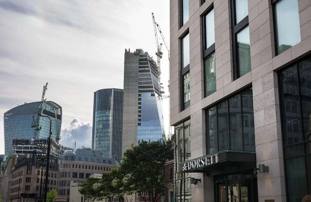 Leonardo Hotel London Aldgate-1