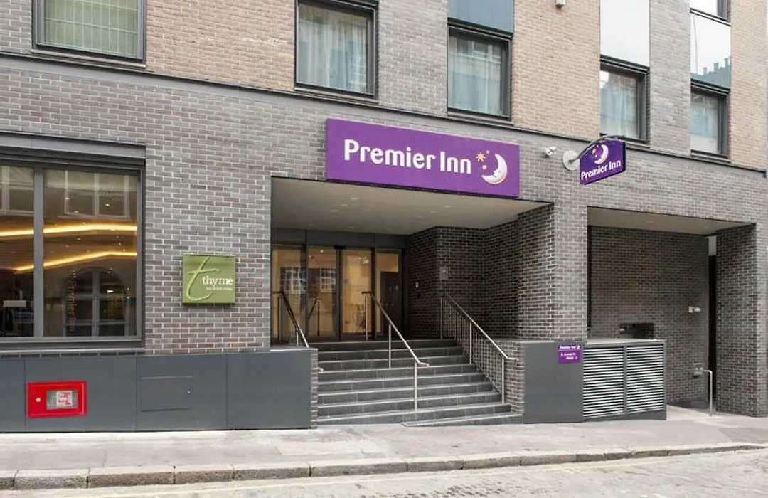 Premier Inn London Bank-1
