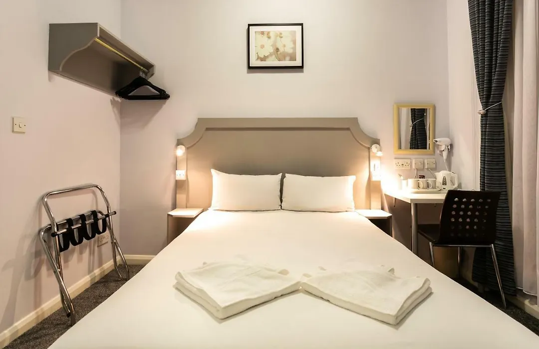 Victoria Station Hotel-1