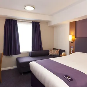 Premier Inn London Docklands Excel: What To Expect From 3 star Hotel ...