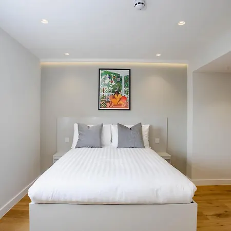 Stayprime Kensington Serviced Apartments-3