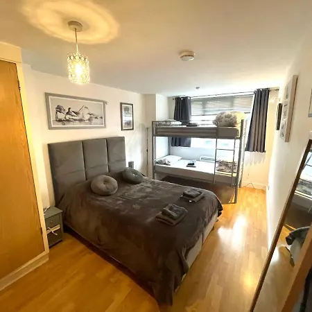London Bridge Apartment-2