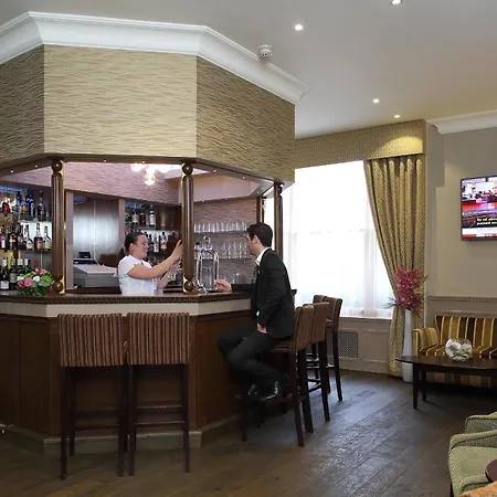 Phoenix Hotel-2