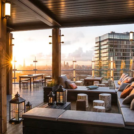 Novotel London Canary Wharf-2