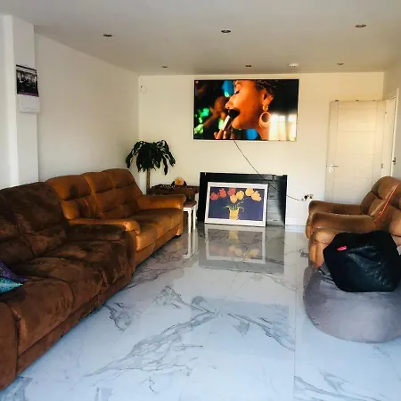 Diamond Accommodation-3