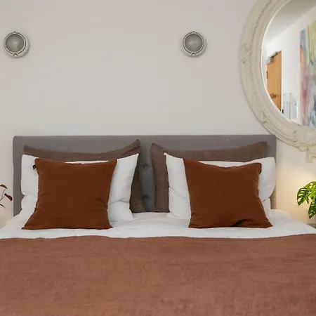 The Luxury Inn-2