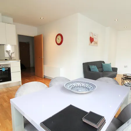 Tooley Street Apartments By Viridian Apartments-3