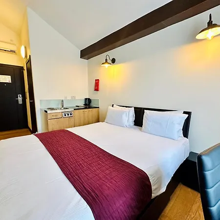 The Royale Chulan Hyde Park Hotel-2
