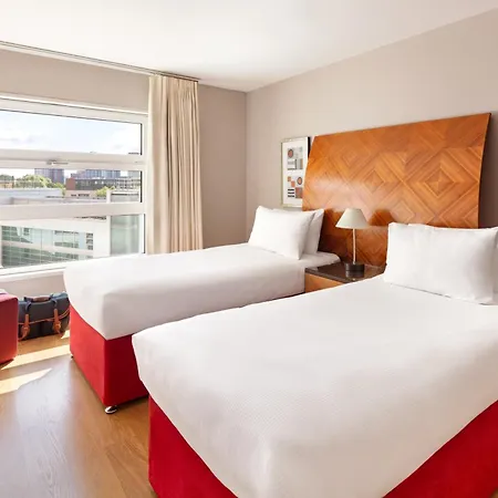 Marlin Apartments London Bridge - Empire Square-3