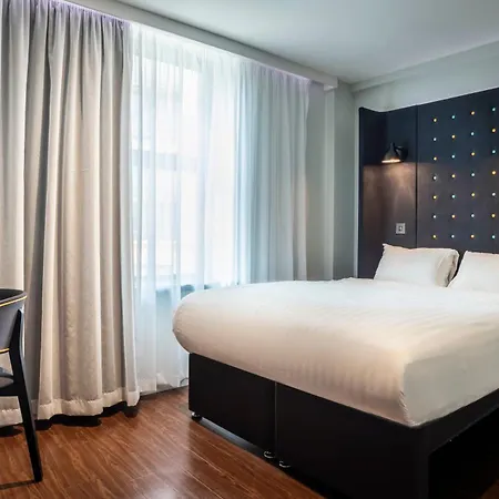Point A Hotel London Paddington-2