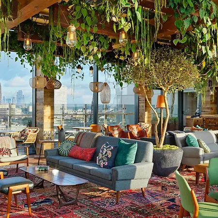 Treehouse Hotel London-2