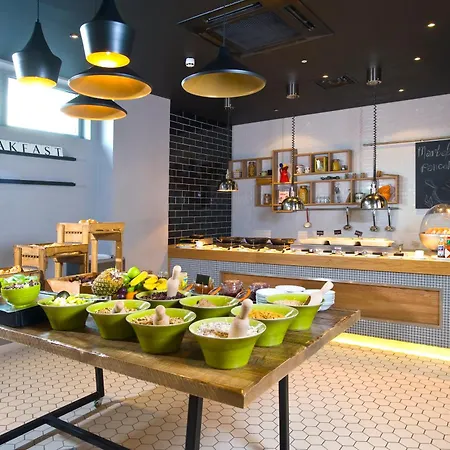Holiday Inn London West By Ihg-2