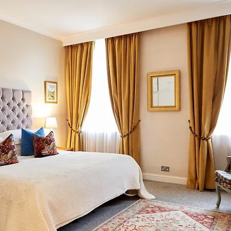 9 Hertford Street - 4 Stars Visitengland-3