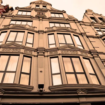London Kings Hotel-3