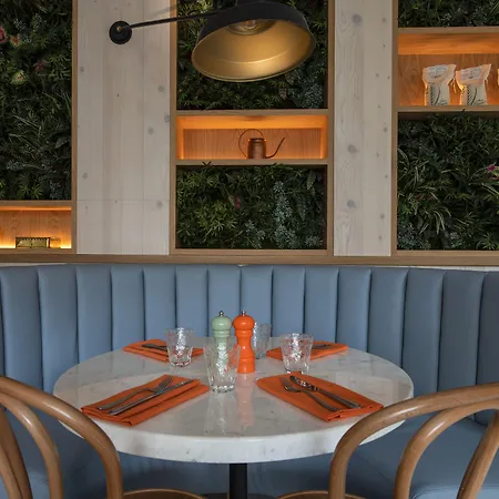 Lincoln Plaza Hotel London, Curio Collection By Hilton-3