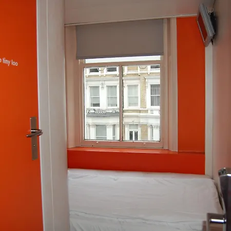 Easyhotel South Kensington-2