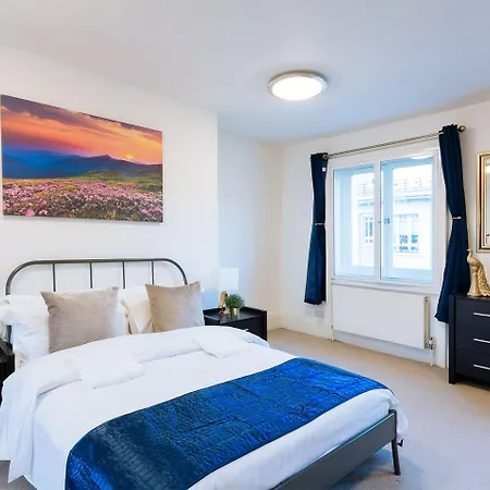 Mayfair Guesthouse-3