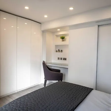 Chelsea Cloisters Serviced Apartments-3