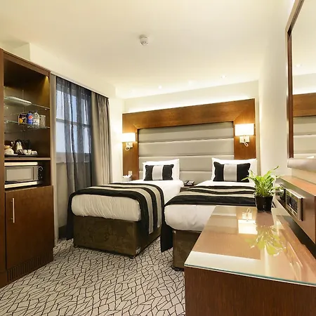 Park Grand Paddington Court-3