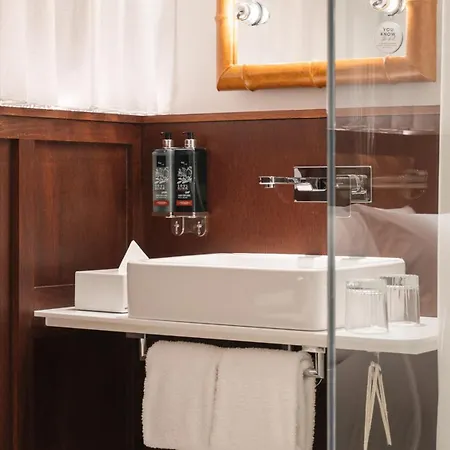Ruby Stella Hotel London By Ihg-3