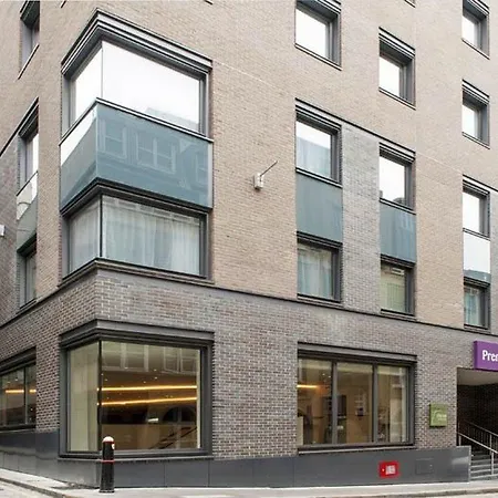 Premier Inn London Bank-2