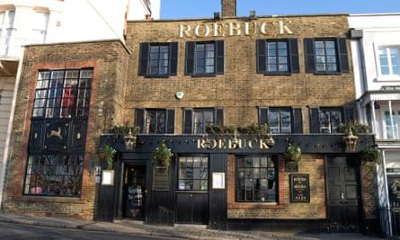 exterior of the roebuck public house, richmond hill, richmond upon thames, surrey, england, uk